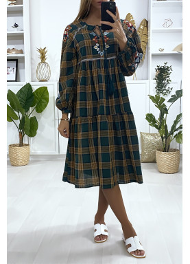 Robe verte motif écossais avec broderie - 1