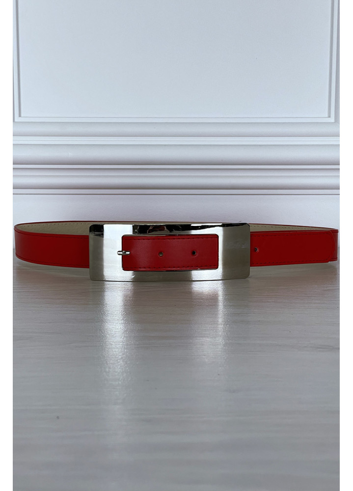 Ceinture rouge fine à longue boucle rectangulaire - 4