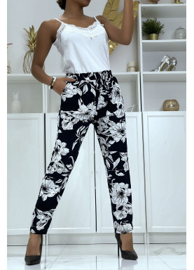 Pantalon fluide noir à motif floral B-54 - 1