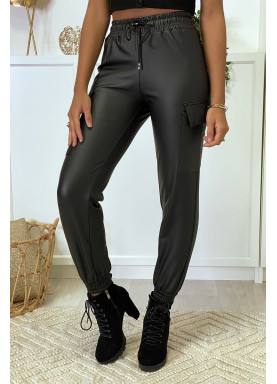 Pantalon cargo noir en simili - 2