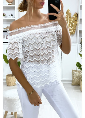 Blouse blanche en dentelle avec col bateau - 4