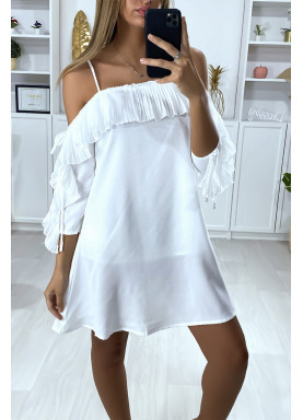 Robe blanche à volant avec épaules denudées - 1